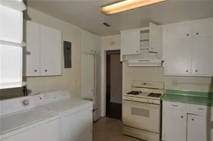 1410 NW 7th Rd, Gainesville, FL 32603 - Photo 12
