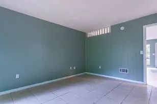 409 NE 11th St, Gainesville, FL 32601 - Photo 8