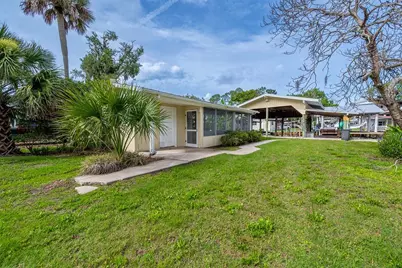 192 SE 241st Street, Suwannee, FL 32692 - Photo 2