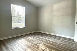 2911 NE 9th St, Gainesville, FL 32609 - Photo 2