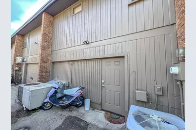 704 NE 1st Street #B, Gainesville, FL 32601 - Photo 2