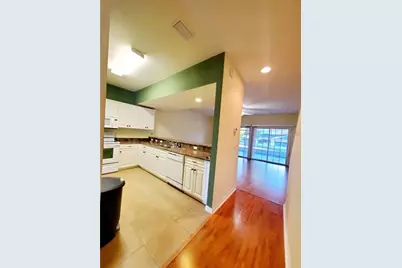 1561 NW 29th Road #8, Gainesville, FL 32605 - Photo 8