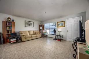 2321 SW 31st Pl, Gainesville, FL 32608 - Photo 4