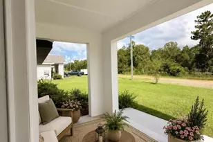 135 Hartford St, Hawthorne, FL 32640 - Photo 2