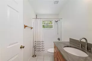 2080 NW 2nd St, Gainesville, FL 32609 - Photo 24