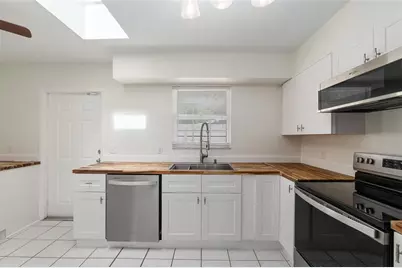 2080 NW 2nd Street, Gainesville, FL 32609 - Photo 10