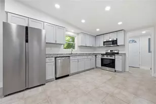 3015 NE 13th Dr, Gainesville, FL 32609 - Photo 8