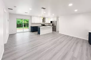 4302 NW 21st Dr, Gainesville, FL 32605 - Photo 2