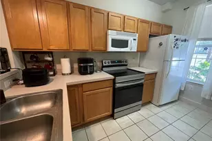 905 NW 21st Ave, Gainesville, FL 32609 - Photo 2
