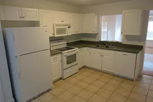 2636 SW 35th Pl, Gainesville, FL 32608 - Photo 4
