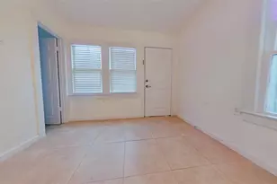 327 NW 15th Terrace, Gainesville, FL 32603 - Photo 8
