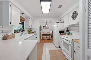 2267 SW 43rd Pl, Gainesville, FL 32608 - Photo 12