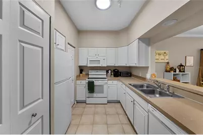 9177 SW 52nd Road #E-103, Gainesville, FL 32608 - Photo 12