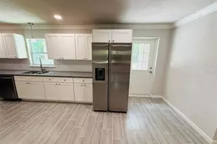 900 NW 39th Dr, Gainesville, FL 32605 - Photo 8