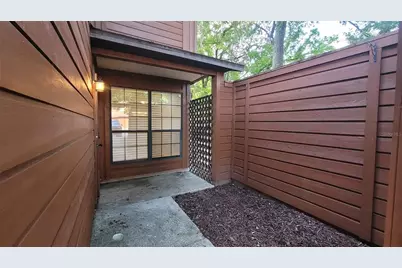819 SW 57th Terrace, Gainesville, FL 32607 - Photo 2