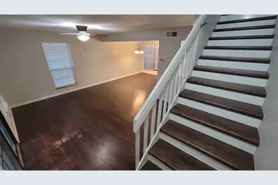 819 SW 57th Terrace, Gainesville, FL 32607 - Photo 4