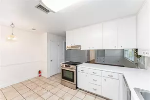 930 NW 37th Terrace, Gainesville, FL 32605 - Photo 16