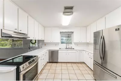 930 NW 37th Terrace, Gainesville, FL 32605 - Photo 14