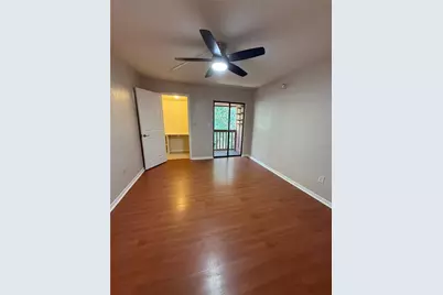 1515 NW 29th Road #D2, Gainesville, FL 32605 - Photo 4