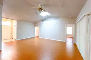 4332 NW 34th Dr, Gainesville, FL 32605 - Photo 4