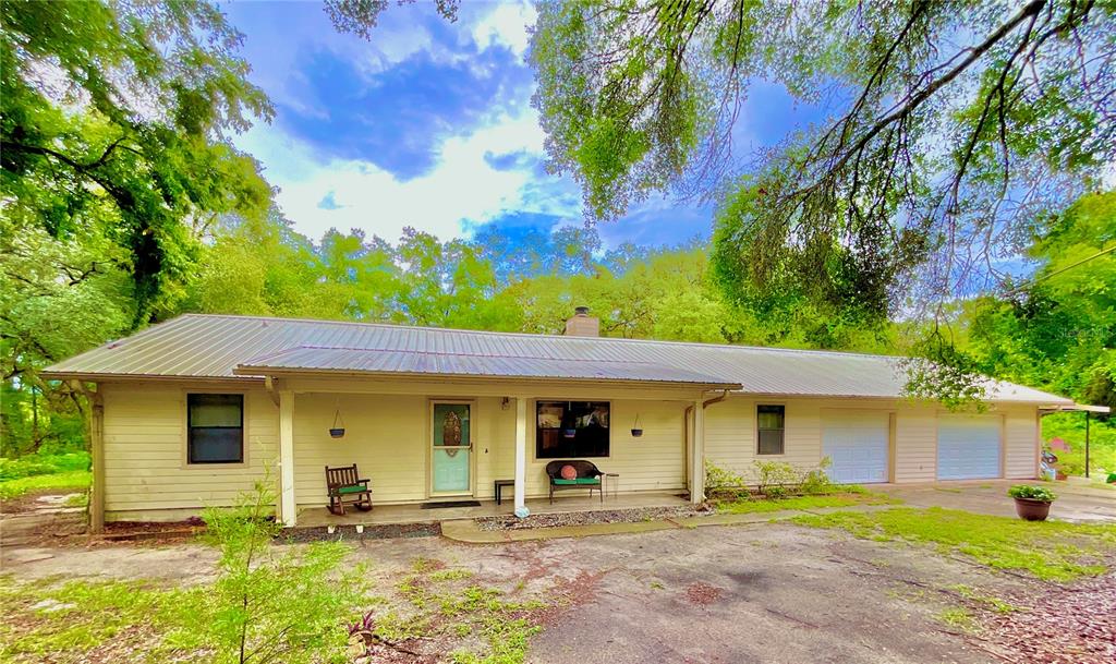 5918 County Rd 219 main architectural view