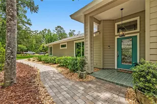 1810 NW 17th Ln, Gainesville, FL 32605 - Photo 2