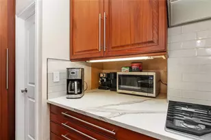 1810 NW 17th Ln, Gainesville, FL 32605 - Photo 38