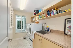 1810 NW 17th Ln, Gainesville, FL 32605 - Photo 58