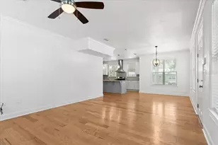 619 NW 3rd St, Gainesville, FL 32601 - Photo 8