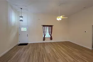 200 Hour Glass Cir, Hawthorne, FL 32640 - Photo 4