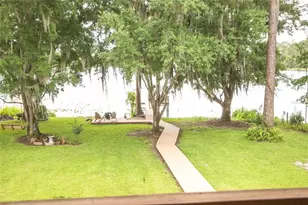 303 Riley Lk Dr, Hawthorne, FL 32640 - Photo 10