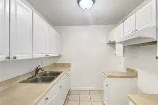1700 SW 16th Ct, Gainesville, FL 32608 - Photo 10
