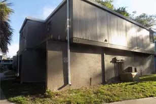 613 SW 75th St, Gainesville, FL 32607 - Photo 2