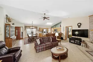 561 SE 28th St, Melrose, FL 32666 - Photo 14