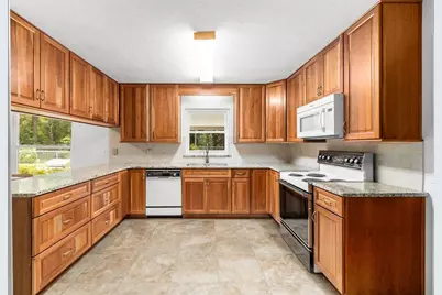 7610 NW 40th Avenue, Gainesville, FL 32606 - Photo 14