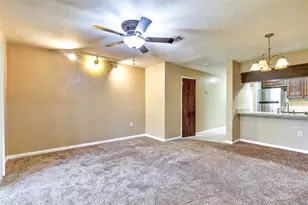 2735 SW 35th Pl, Gainesville, FL 32608 - Photo 10