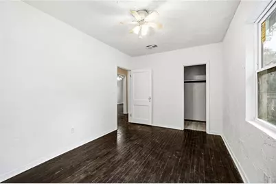 1334 NE 1st Avenue, Gainesville, FL 32641 - Photo 10