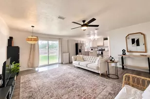 2524 NE 5th Pl, Gainesville, FL 32641 - Photo 2