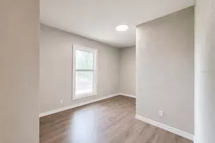 2524 NE 5th Pl, Gainesville, FL 32641 - Photo 10