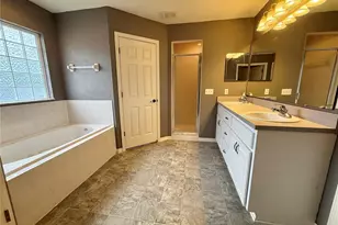 25168 NW 10 Ave, Newberry, FL 32669 - Photo 18