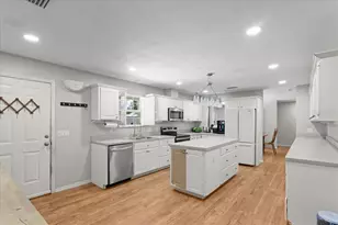 25419 NW 105th Pl, High Springs, FL 32643 - Photo 10