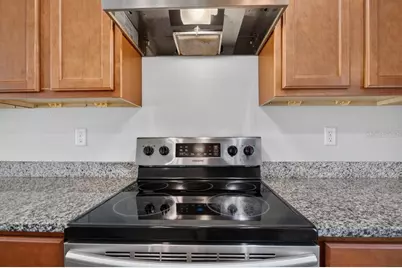 7082 Plymouth Grove Court, Jacksonville, FL 32220 - Photo 10