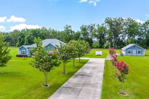 733 SW Marynik Dr, High Springs, FL 32643 - Photo 4