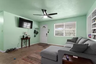 1636 NW 34th Pl, Gainesville, FL 32605 - Photo 8