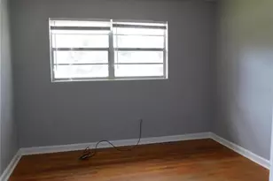 507 NW 34th Ter, Gainesville, FL 32607 - Photo 8