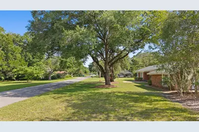 214 SE 2nd Street, Chiefland, FL 32626 - Photo 2