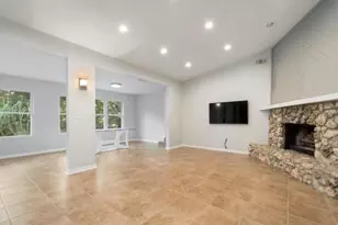 10744 Creek Dr, Alachua, FL 32615 - Photo 2