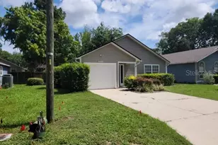 2916 SW 40th Pl, Gainesville, FL 32608 - Photo 2