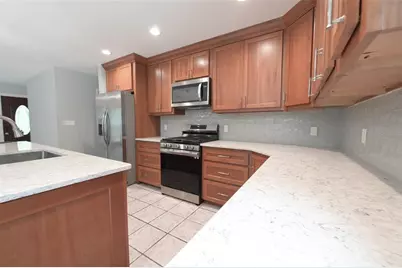 7616 SW 10th Avenue, Gainesville, FL 32607 - Photo 8