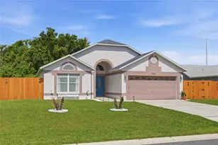 2304 Lanesboro St, Kissimmee, FL 34746 - Photo 2